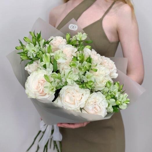 Дуобукет из кружевных белых роз Cotton X-Pression (Коттон Экспрешн) и кустовой альстромерии Paradiso (Парадисо)
