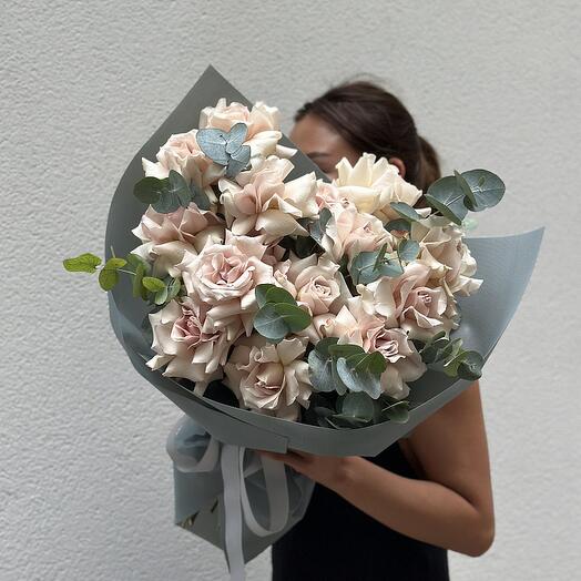 Bouquet of Tenderness of French roses