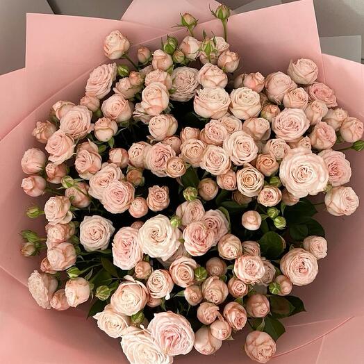 Нежный букет из 25 кустовых роз🌸