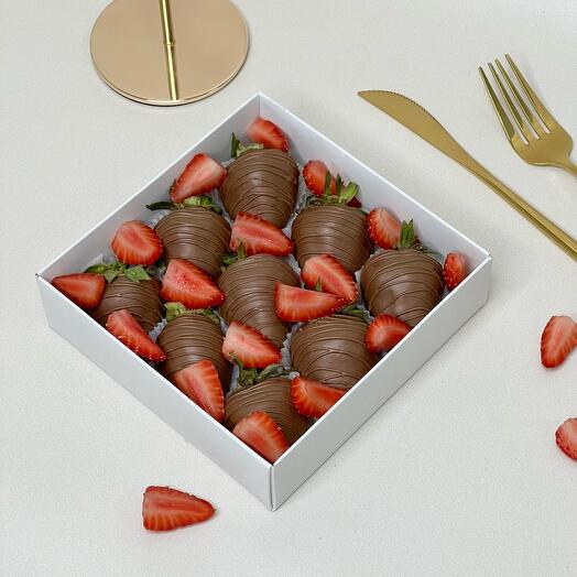 Клубника в шоколаде набор номер 11 - 9/12 ягод