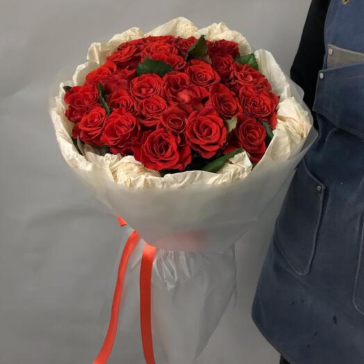 Букет из красных роз