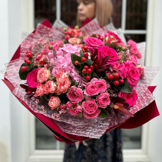 Букет «Малиновый десерт»