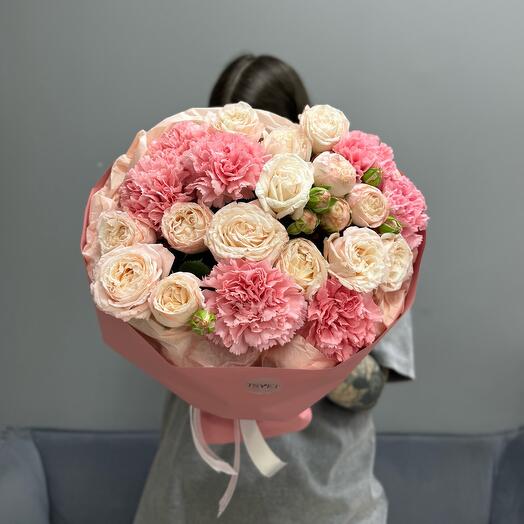 «Pink Dream» букет с кустовыми пионовидными розами