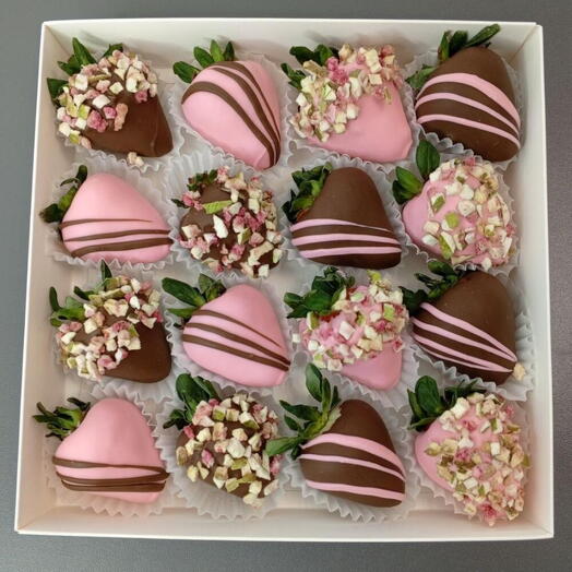 🍓 Strawberries in chocolate "Mother s tenderness"