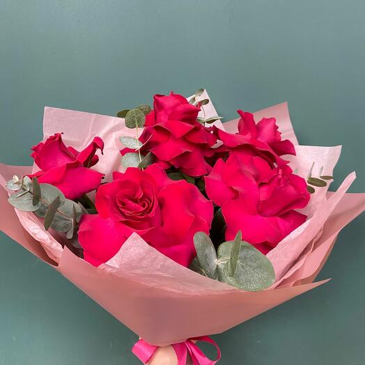 Букет французких  роз и эвкалипта