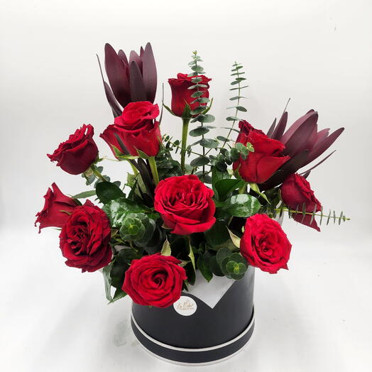 Red Roses Box