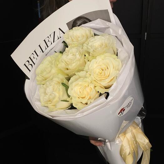 White roses, 7 pieces