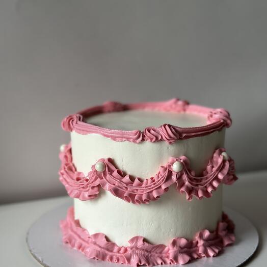 Lambeth Mini cake with pink ruffles for birthday
