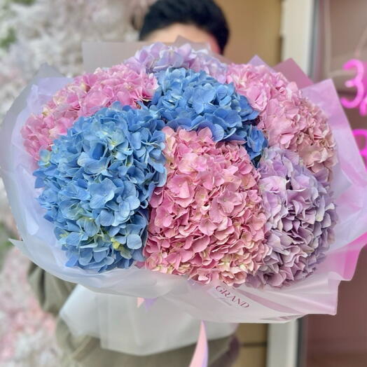 Букет из гортензии