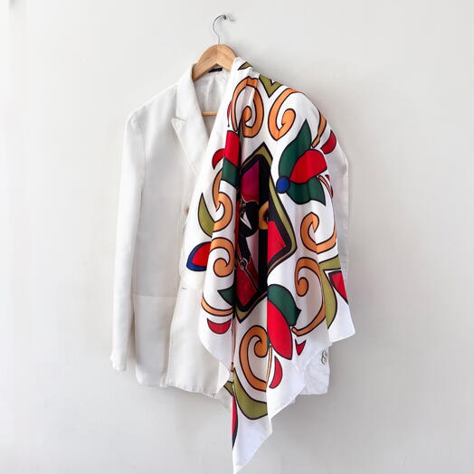 Платок каре сувенир «Цветущий Пиросмани». Square scarf Pirosmani in bloom