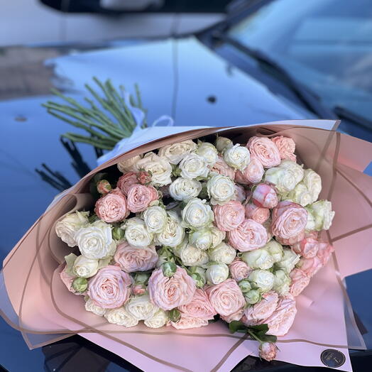 Pastel spray roses