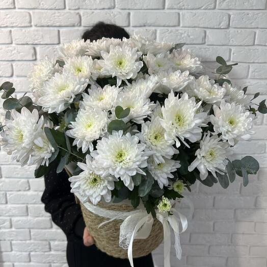 Корзина с хризантемой