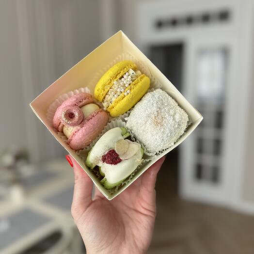 Коробочка ассорти с макарон