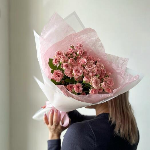 Букет кустовых роз 9 шт