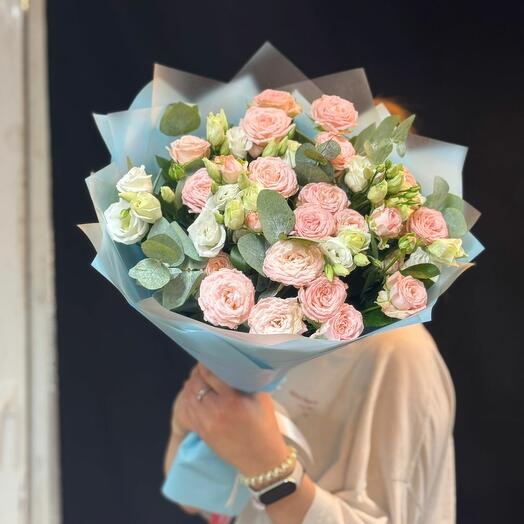 Милый букет из кустовых роз🌹
