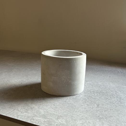 Бетонное кашпо маленькое