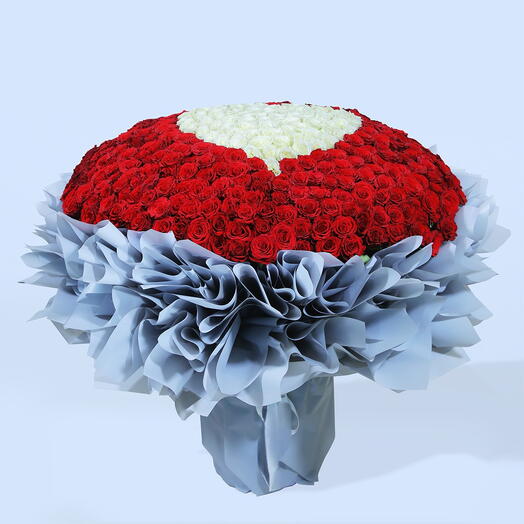 Luxurious Red and  white red rose Bouquet