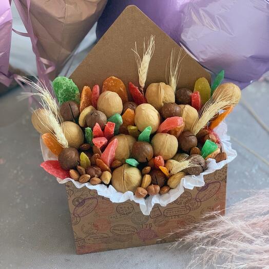 Конверт с орехами и сухофруктами 🥰 девушке