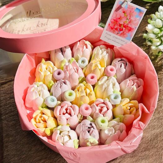 Зефирные тюльпаны с бубликами в шляпной коробке 🥰