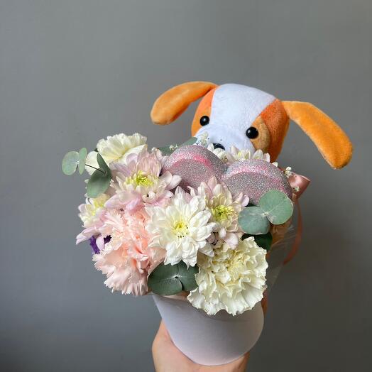 Нежная коробка с игрушкой