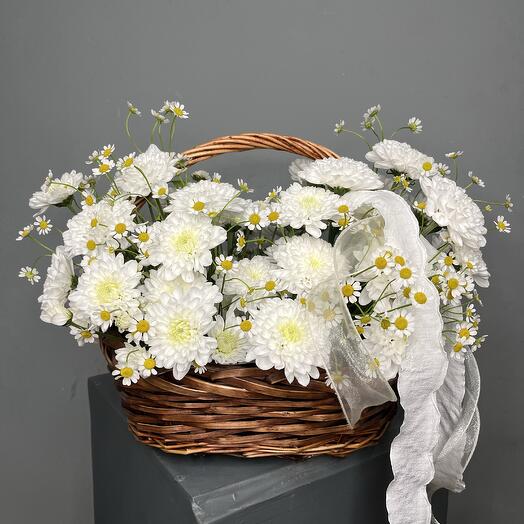 Корзинка с хризантемой