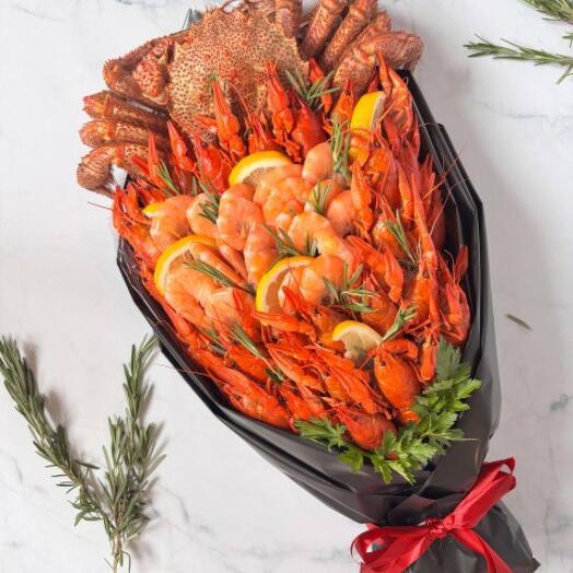 Букет с раками и крабом