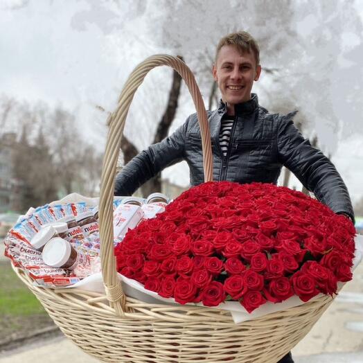 151 Роза в корзине и киндеры