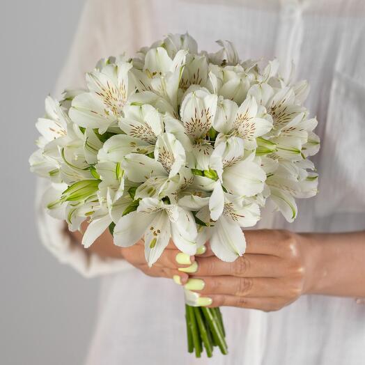 Букет невесты из альстромерий «Лёгкость»