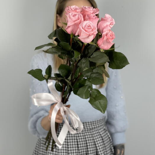 Букет из 7 премиальных розовых роз 60см (50)