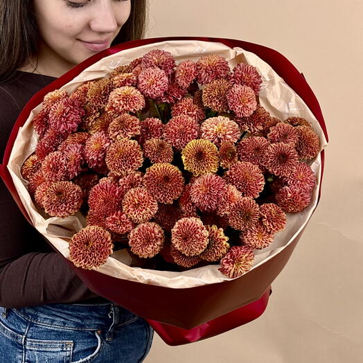 Моно букет для мамы кустовая хризантема
