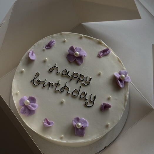 Бенто - торт 800гр с надписью happy birthday  цветочками и бусинками
