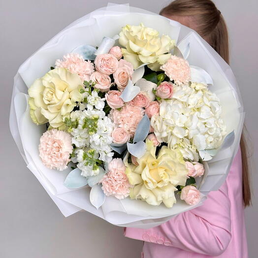 Сборный букет с французскими и кустовыми пионовидными розами, Bouquet 122