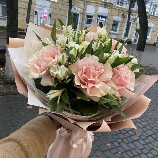 Французская Роза букет с альстромерией