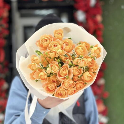 7 мандариновых пионовидных кустовых роз