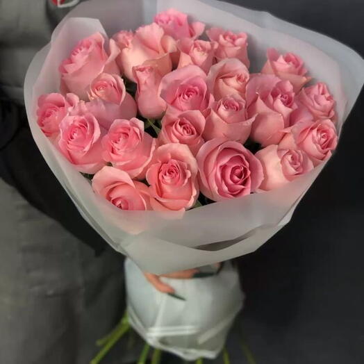 Букет из 25 розовых роз