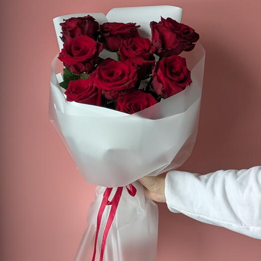 Красные розы 9 штук