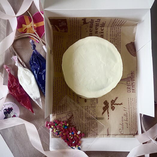 Bento cake with a set for self-decoration
