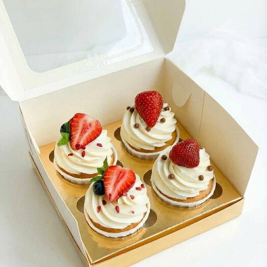Cupcakes с клубникой, 4 штуки
