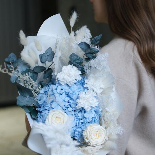 Arctic Silk — Preserved Blue   White Bouquet