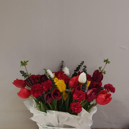 Композиция в красно-желтой гамме