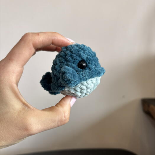Игрушка голубой кит