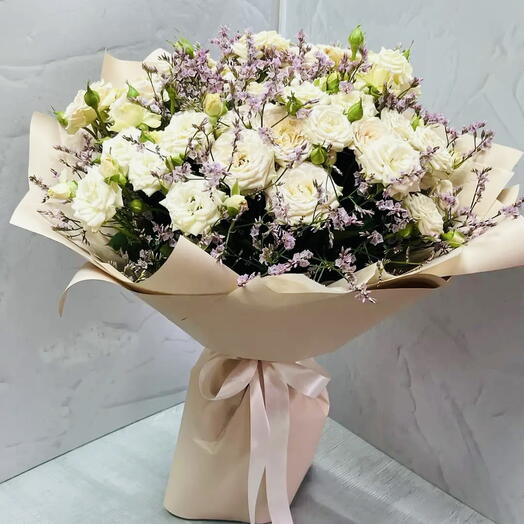 Воздушный букет из персиковых кустовых пионовидных роз🌹🌹🌹
