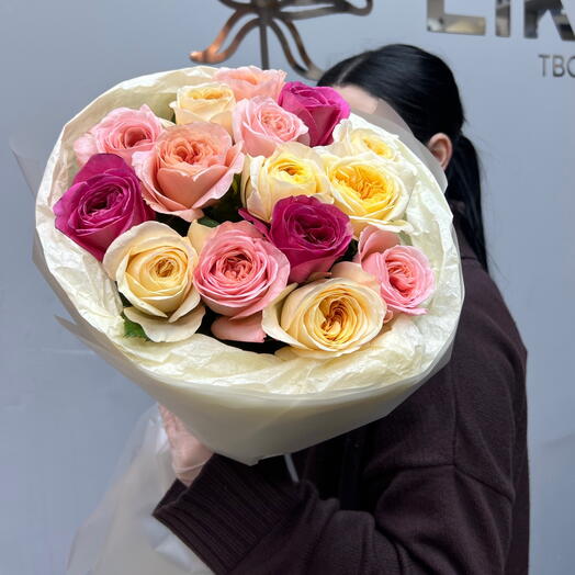 Букет из 15 пионовидных роз 🌸