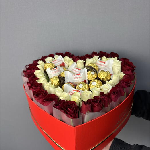 Коробка сердце с конфетами