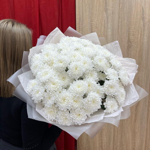 Букет из 11 белых хризантем
