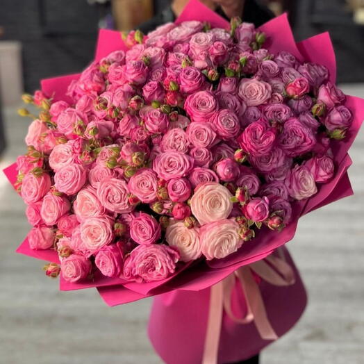 Моно букет из пионовидных малиновых роз 💓🌸
