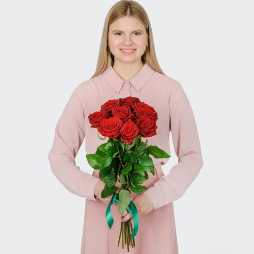 Букет из 9 красных роз Ред Наоми