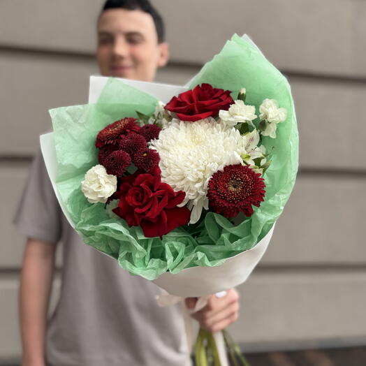 Букет «пульс» ️‍🔥💌 с французскими розами, георгинами, хризантемой, альстромерий и диантусом ☁️🫧