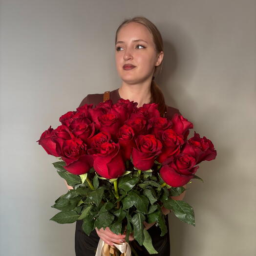 Букет из бордовых роз 25 шт
