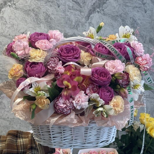 Корзина с цветами